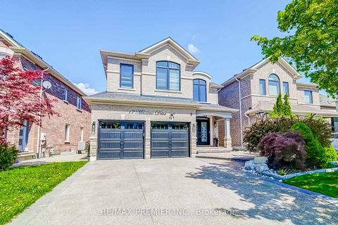 Photo 1 at 17 Massimo Drive, West Woodbridge, Vaughan