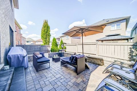 Photo 26 at 17 Massimo Drive, West Woodbridge, Vaughan