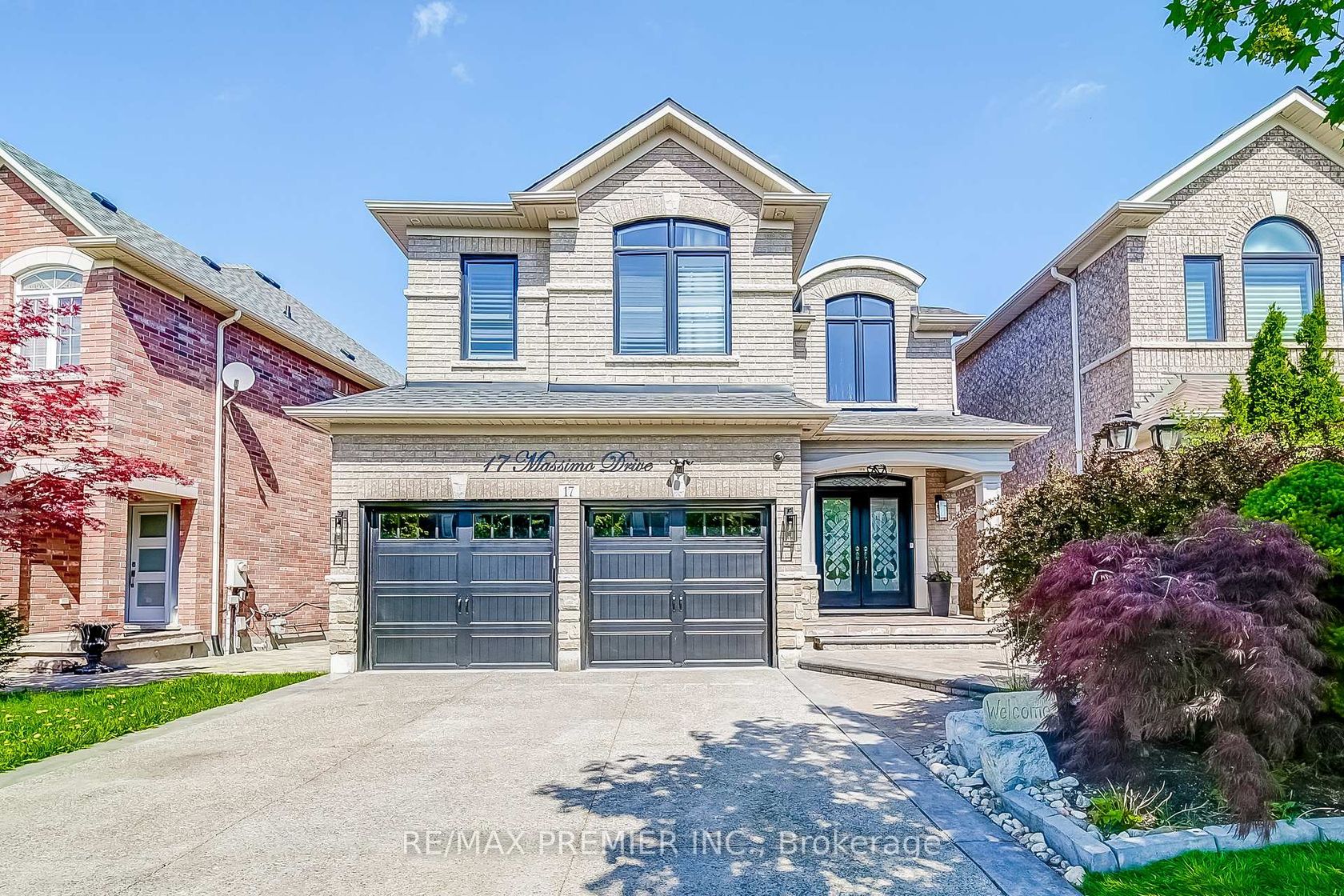 17 Massimo Drive, West Woodbridge, Vaughan 