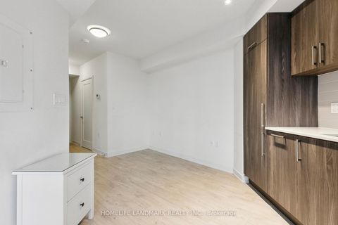 Photo 6 at 301w - 27 bathurst Street, Waterfront Communities C1, Toronto