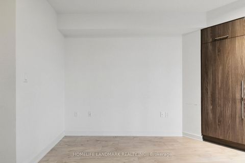 Photo 10 at 301w - 27 bathurst Street, Waterfront Communities C1, Toronto