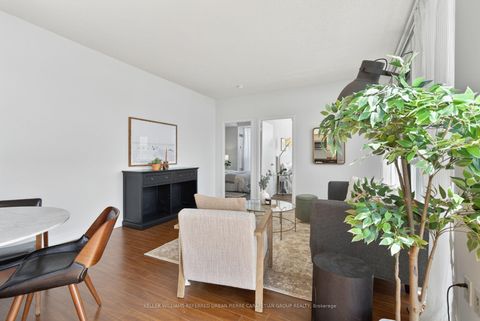 Photo 8 at 803 - 8 Telegram Mews, Waterfront Communities C1, Toronto