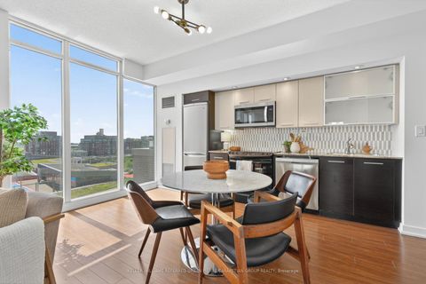 Photo 12 at 803 - 8 Telegram Mews, Waterfront Communities C1, Toronto