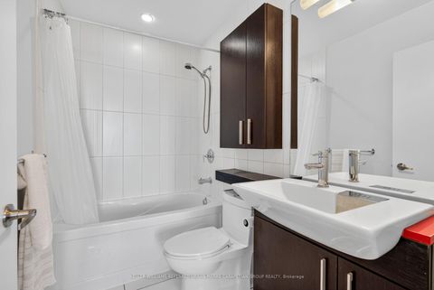 Photo 23 at 803 - 8 Telegram Mews, Waterfront Communities C1, Toronto