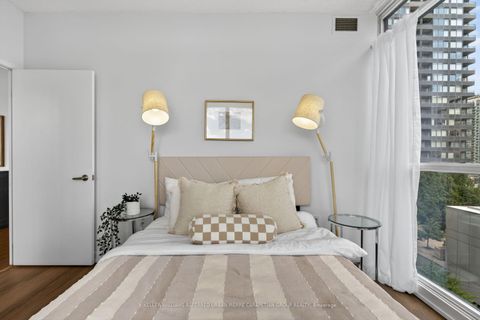 Photo 25 at 803 - 8 Telegram Mews, Waterfront Communities C1, Toronto