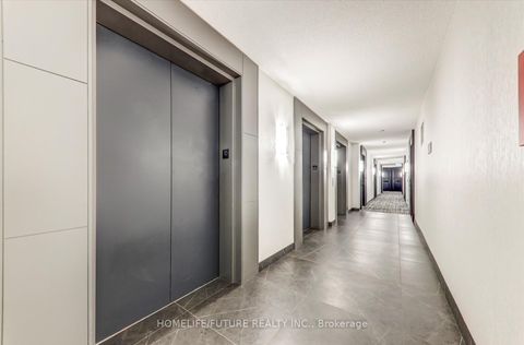 Photo 4 at 1011 - 215 Fort York Boulevard, Niagara, Toronto