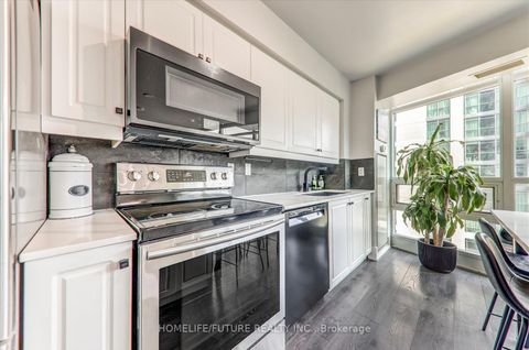 Photo 13 at 1011 - 215 Fort York Boulevard, Niagara, Toronto