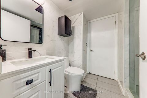 Photo 22 at 1011 - 215 Fort York Boulevard, Niagara, Toronto