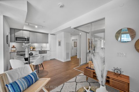 Photo 7 at 711 - 270 Dufferin Street, South Parkdale, Toronto Photo 7 at 711 - 270 Dufferin Street, South Parkdale, Toronto