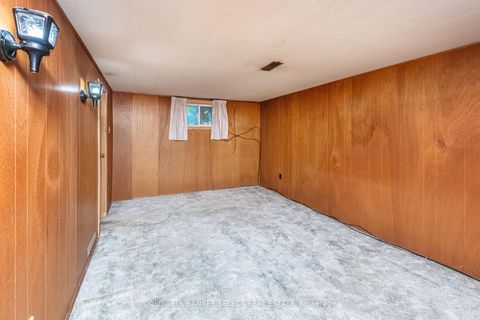 Photo 34 at 8 Millview Court, Clairville, Toronto