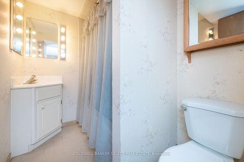 Photo 36 at 8 Millview Court, Clairville, Toronto