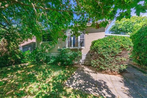 Photo 40 at 8 Millview Court, Clairville, Toronto