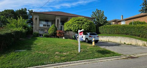 Photo 1 at 6 Canton Avenue, CFB, Toronto