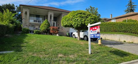 Photo 2 at 6 Canton Avenue, CFB, Toronto