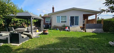 Photo 12 at 6 Canton Avenue, CFB, Toronto