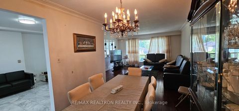 Photo 24 at 6 Canton Avenue, CFB, Toronto