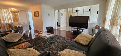 Photo 25 at 6 Canton Avenue, CFB, Toronto