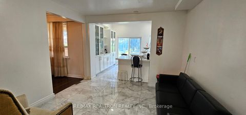 Photo 28 at 6 Canton Avenue, CFB, Toronto