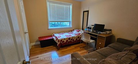 Photo 41 at 6 Canton Avenue, CFB, Toronto