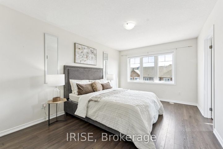 Photo 19 at 49 Golden Springs Drive, Northwest Brampton, Brampton