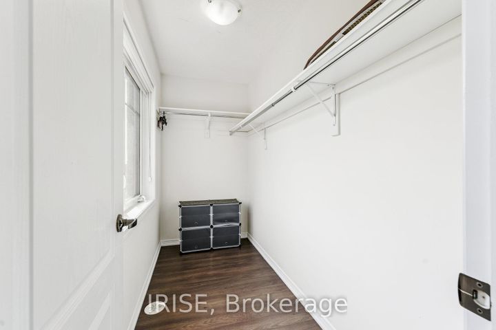 Photo 23 at 49 Golden Springs Drive, Northwest Brampton, Brampton