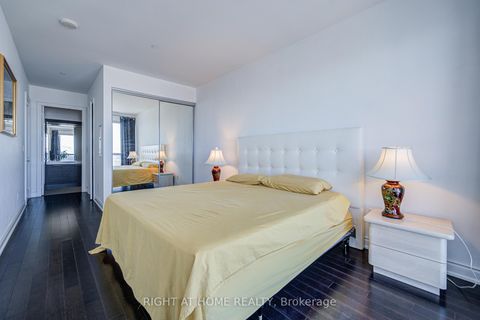 Photo 9 at 7405 - 388 Yonge Street, Bay Street Corridor, Toronto Photo 9 at 7405 - 388 Yonge Street, Bay Street Corridor, Toronto