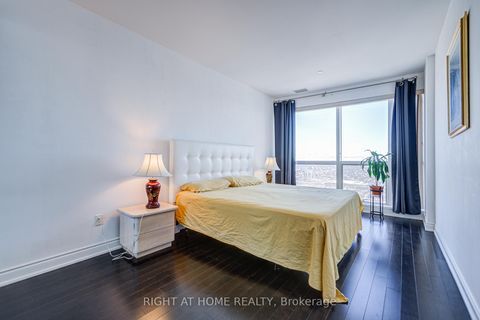 Photo 12 at 7405 - 388 Yonge Street, Bay Street Corridor, Toronto Photo 12 at 7405 - 388 Yonge Street, Bay Street Corridor, Toronto