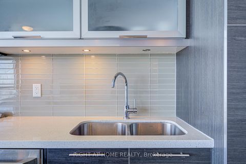 Photo 26 at 7405 - 388 Yonge Street, Bay Street Corridor, Toronto Photo 26 at 7405 - 388 Yonge Street, Bay Street Corridor, Toronto