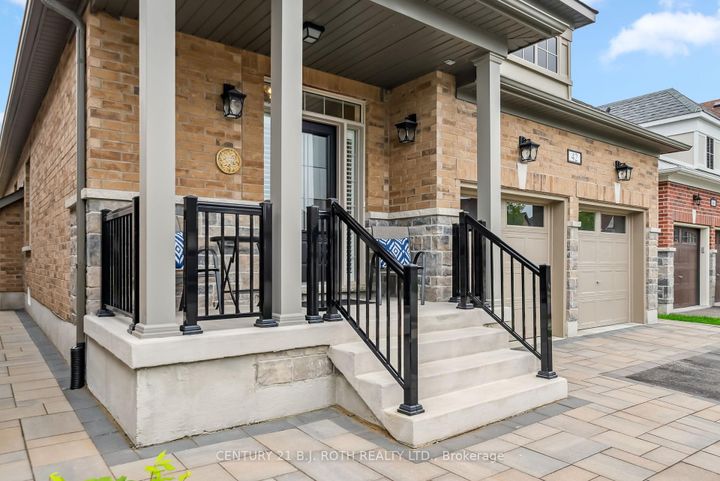 Photo 2 at 42 Glenhaven Court, Port Perry, Scugog