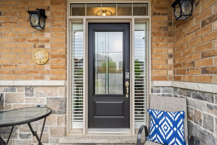 Photo 3 at 42 Glenhaven Court, Port Perry, Scugog