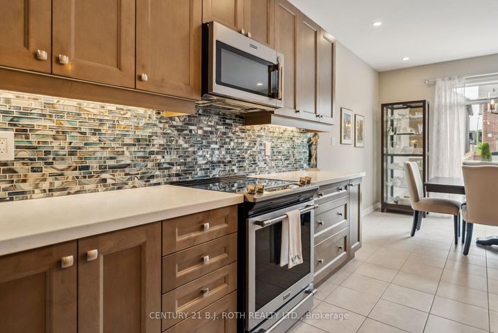 Photo 10 at 42 Glenhaven Court, Port Perry, Scugog