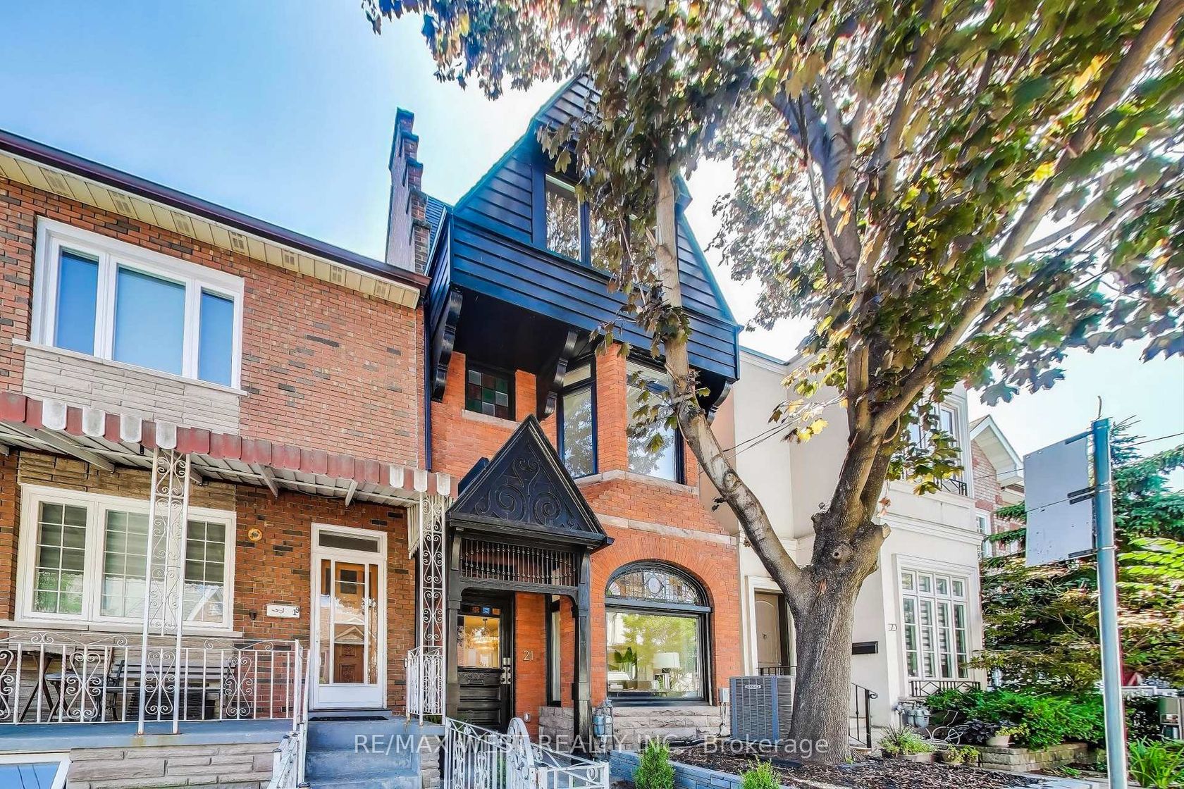 21 Rolyat Street, Bellwoods, Toronto 