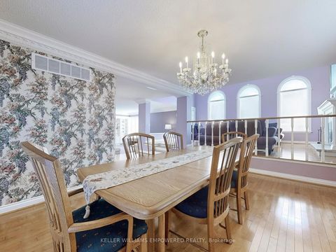 Photo 8 at 315 Woodland Acres Crescent, Rural Vaughan, Vaughan