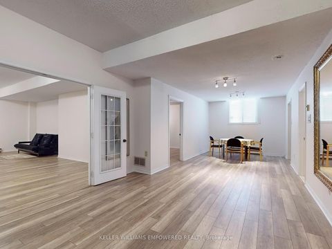Photo 28 at 315 Woodland Acres Crescent, Rural Vaughan, Vaughan