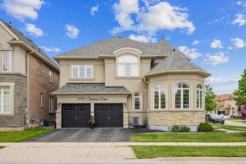 Photo 2 at 3150 Trailside Drive, GO Glenorchy, Oakville