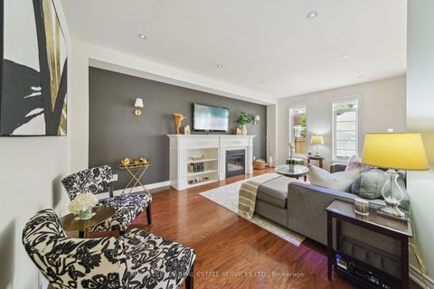 Photo 11 at 3150 Trailside Drive, GO Glenorchy, Oakville