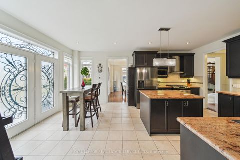 Photo 14 at 3150 Trailside Drive, GO Glenorchy, Oakville
