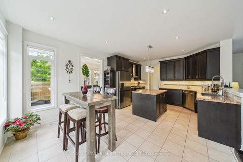Photo 16 at 3150 Trailside Drive, GO Glenorchy, Oakville