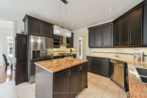 Photo 19 at 3150 Trailside Drive, GO Glenorchy, Oakville