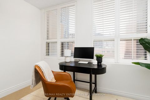 Photo 7 at 610 - 25 Grenville Street, Bay Street Corridor, Toronto