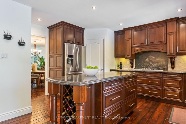 Photo 11 at 2421 Susquehanna Court, RO River Oaks, Oakville