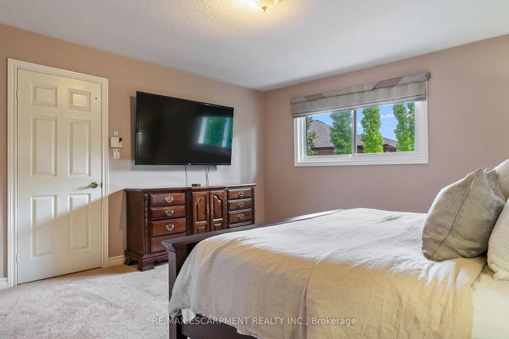 Photo 24 at 2421 Susquehanna Court, RO River Oaks, Oakville