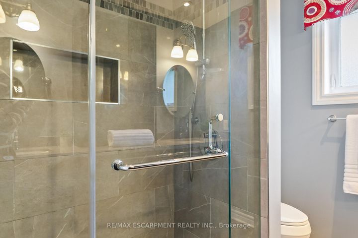 Photo 31 at 2421 Susquehanna Court, RO River Oaks, Oakville