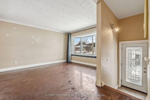 Photo 6 at 118 Queen Street, Central Newmarket, Newmarket