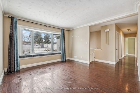 Photo 11 at 118 Queen Street, Central Newmarket, Newmarket