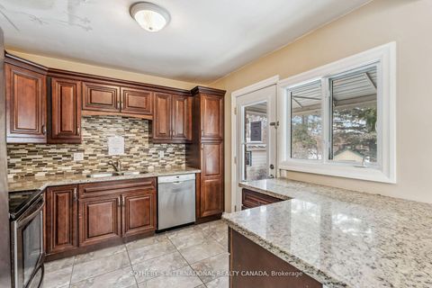 Photo 15 at 118 Queen Street, Central Newmarket, Newmarket Photo 15 at 118 Queen Street, Central Newmarket, Newmarket