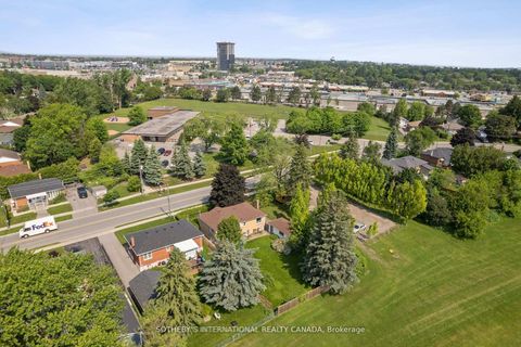 Photo 37 at 118 Queen Street, Central Newmarket, Newmarket Photo 37 at 118 Queen Street, Central Newmarket, Newmarket