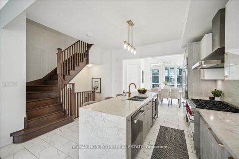 Photo 12 at 45 Globemaster Lane, Oak Ridges, Richmond Hill