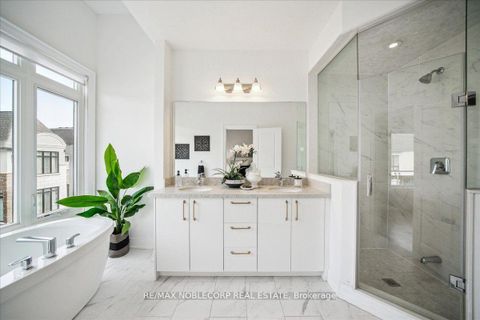 Photo 31 at 45 Globemaster Lane, Oak Ridges, Richmond Hill