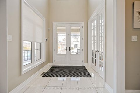 Photo 3 at 39 Munsie Drive, Nobleton, King